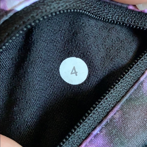 Lululemon Athletica Cropped Leggings Floral Print Adjustable Waist Band Size 4 - Picture 4 of 5